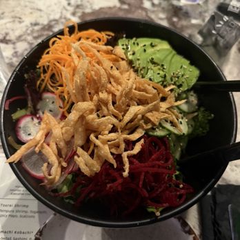 Thrive - Thrive Salad - Cocktail Bars Near Me - Orlando, Florida