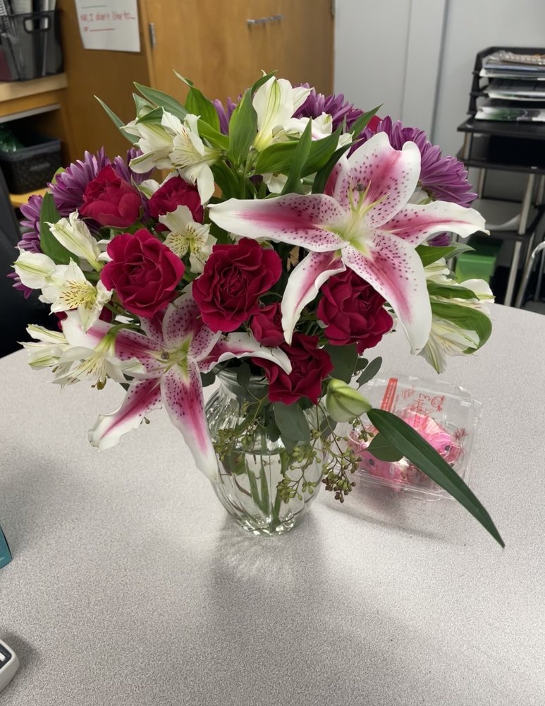 THE WILLOW FLOWERS 218 Willow St, San Jose, California Floral