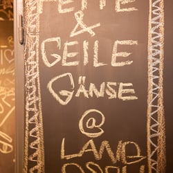 Langosch am Main - Kreide auf Toilettenwand