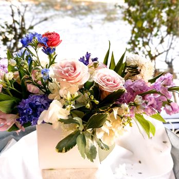 Laurel & Leaf - Florists Near Me - Franklin, Tennessee