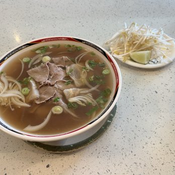 Pho Xe Lua 24 - Large #11 MIA - no more cilantro :( - Vietnamese Near Me - Vancouver, British Columbia Pho Xe Lua 24 - Large #11 MIA - no more cilantro :( - Vietnamese Near Me - Vancouver, British Columbia