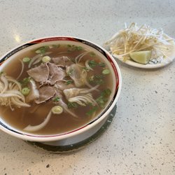 Pho Xe Lua 24 - Large #11 MIA - no more cilantro :(