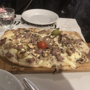 Tonnarello - Mushroom and sausage pizza - Desserts Near Me - Rome, RM Tonnarello - Mushroom and sausage pizza - Desserts Near Me - Rome, RM