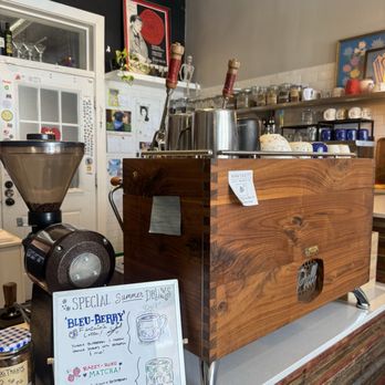 Hache Herbal Infusions - Coffee & Tea Near Me - St. Louis, Missouri Hache Herbal Infusions - Coffee & Tea Near Me - St. Louis, Missouri