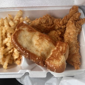 Raising Cane's Chicken Fingers - 3 strip meal - Fast Food Near Me - Newark, Delaware