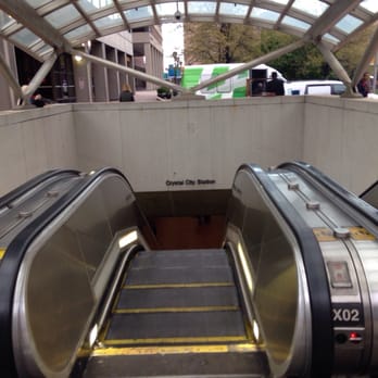 Crystal City Metro Station - Escalator- crystal city metro - Public Transportation Near Me - Arlington, Virginia