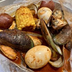 Crafty Crab - 1lb of Black Mussels with 2 Boiled Eggs