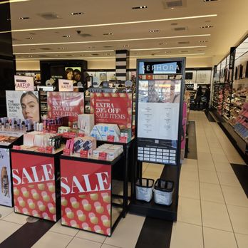 SEPHORA - Inside the store - Cosmetics & Beauty Supply Near Me - Studio City, California