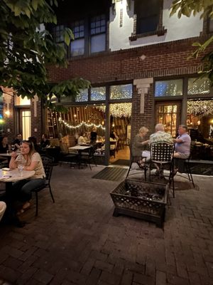 Sasha's on Shaw by null