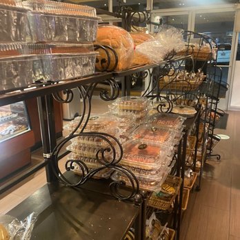 Liliha Bakery - Bakeries Near Me - Honolulu, Hawaii