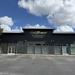 Ocala Goldflower store front cannabis dispensary