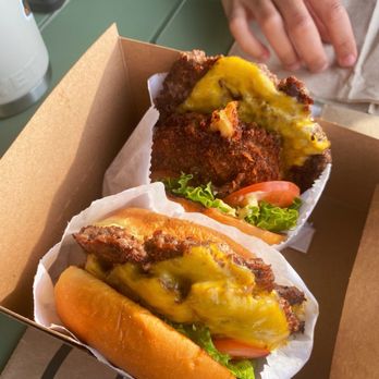 Shake Shack Pike 7 - ShackBurger & Shack Stack - Burgers Near Me - Vienna, Virginia