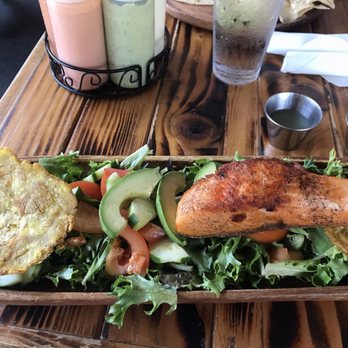 Barroco - Barroco salad with salmon - Latin American Near Me - Lakewood, Ohio