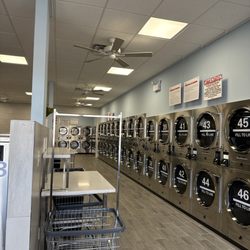 FreshSpin Laundromat