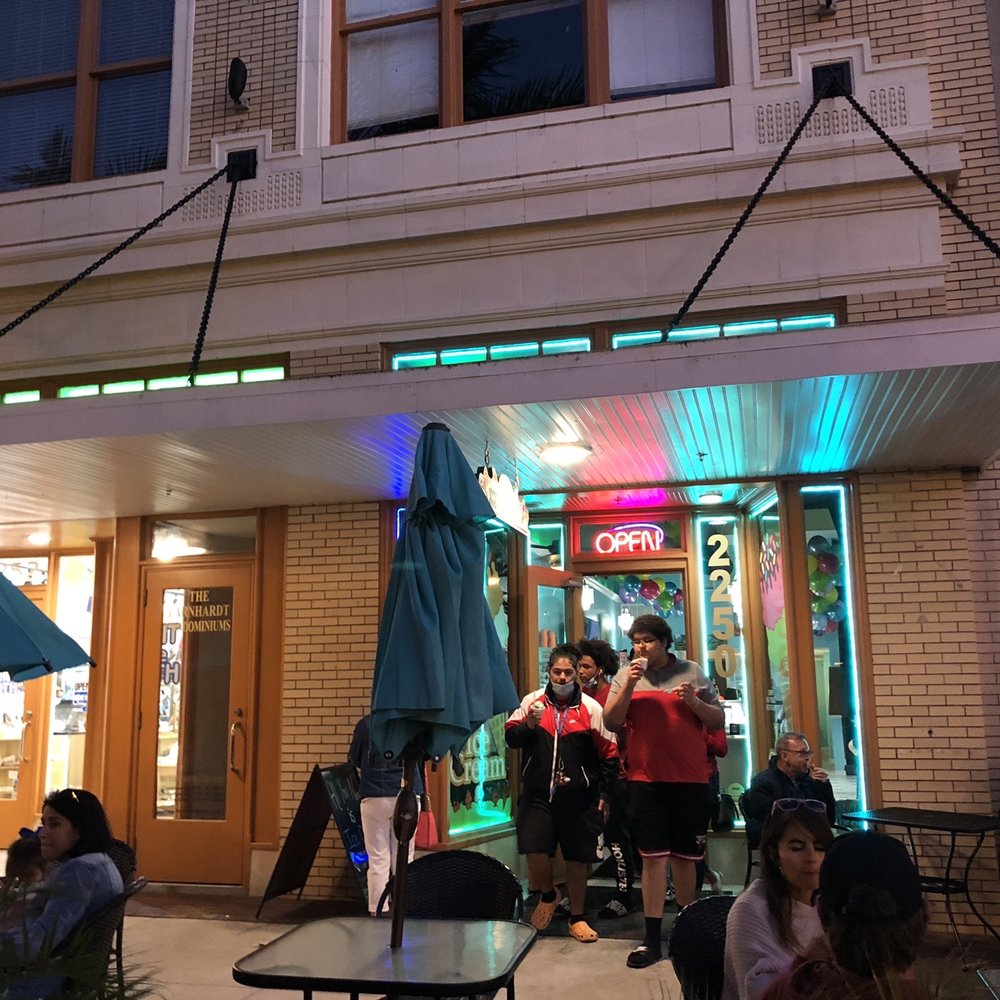 Scoops on First - a group of people outside a restaurant - Ice Cream & Frozen Yogurt Near Me - Fort Myers, Florida