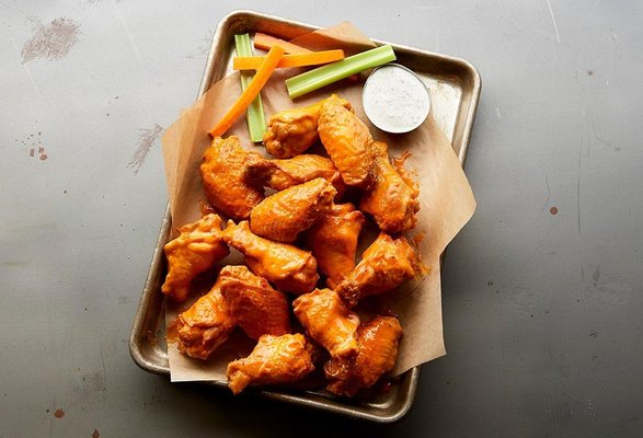 Buffalo Wild Wings by null