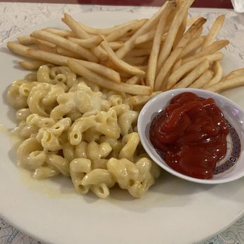 Sherpa Cafe - Children Mac and cheese - Himalayan/Nepalese Near Me - Salida, Colorado