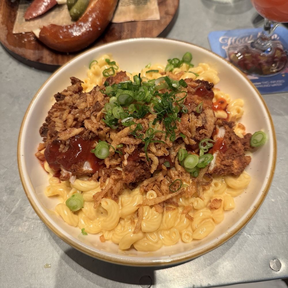 Big Grove - Fried chicken Mac and cheese - Breweries Near Me - Omaha, Nebraska Big Grove - Fried chicken Mac and cheese - Breweries Near Me - Omaha, Nebraska