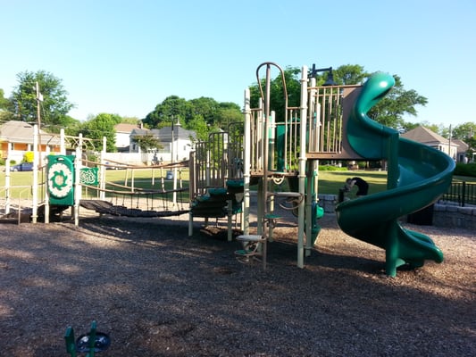 Cabbagetown Park by null