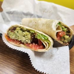 Amili's Pizzeria - Flafel wrap