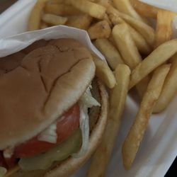 Famous Steak and Lemonade - Cheeseburger