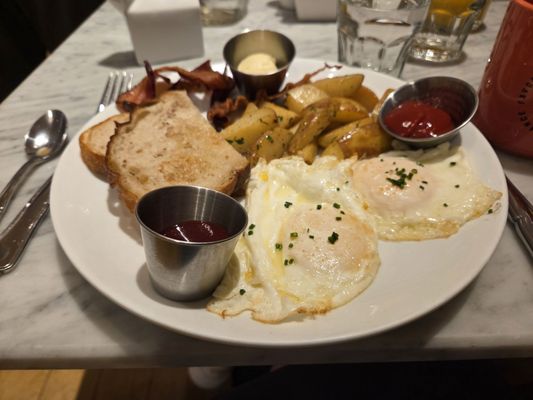 City Hall Bistro by null