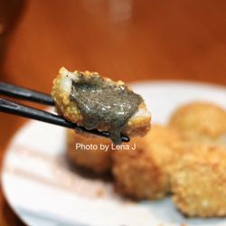 Lan Ramen - D1 Black Sesame Munchkin ($8 for 5 pieces) - worse than in the past. Black sesame filling is too sweet and tastes storebought.