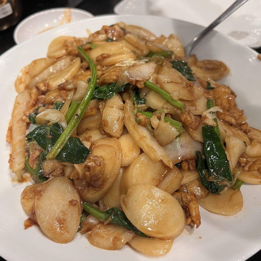 Thumbling - Chicken fried rice cake $15 as of 11/14/25 very good! - Shanghainese Near Me - West Covina, California