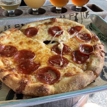 Dogfish Head Milton Brewery - Pepperoni pizza - Breweries Near Me - Milton, Delaware Dogfish Head Milton Brewery - Pepperoni pizza - Breweries Near Me - Milton, Delaware
