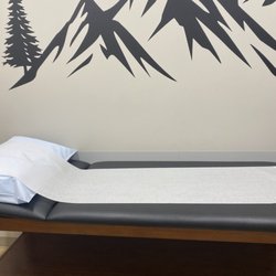 Three Peaks Urgent Care - Screening Room
