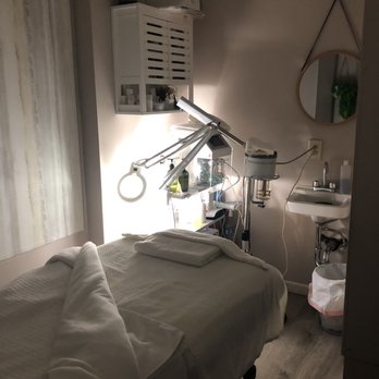 ZZ Day Spa - Facial room - Waxing Near Me - New York, New York ZZ Day Spa - Facial room - Waxing Near Me - New York, New York
