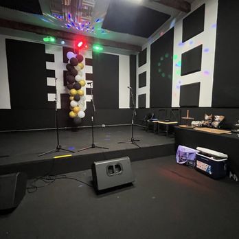 Pop Music Studios - Studio 4 - Recording & Rehearsal Studios Near Me - Northridge, California Pop Music Studios - Studio 4 - Recording & Rehearsal Studios Near Me - Northridge, California