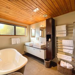 Glenorchy Lake House - Bathroom