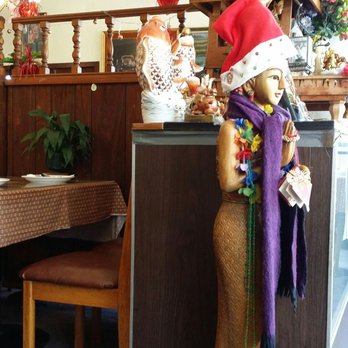 Pacifica Thai Cuisine - inside on december - Thai Near Me - Pacifica, California