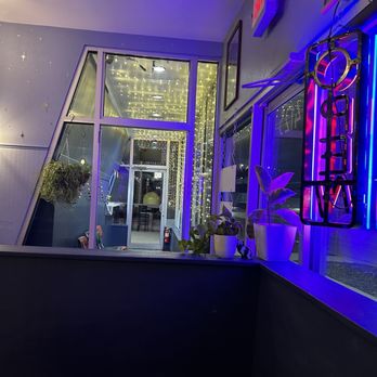 Hot Dish Pantry - Burgers Near Me - Milwaukee, Wisconsin