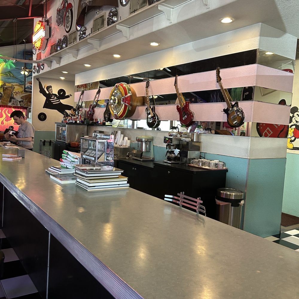 Yesterday's 50's Diner - Cool diner - American Near Me - Bridgeport, Texas Yesterday's 50's Diner - Cool diner - American Near Me - Bridgeport, Texas