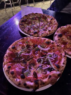 Good Shape Pizza by null