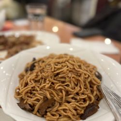 Big Sky Bistro - E/Fu mein