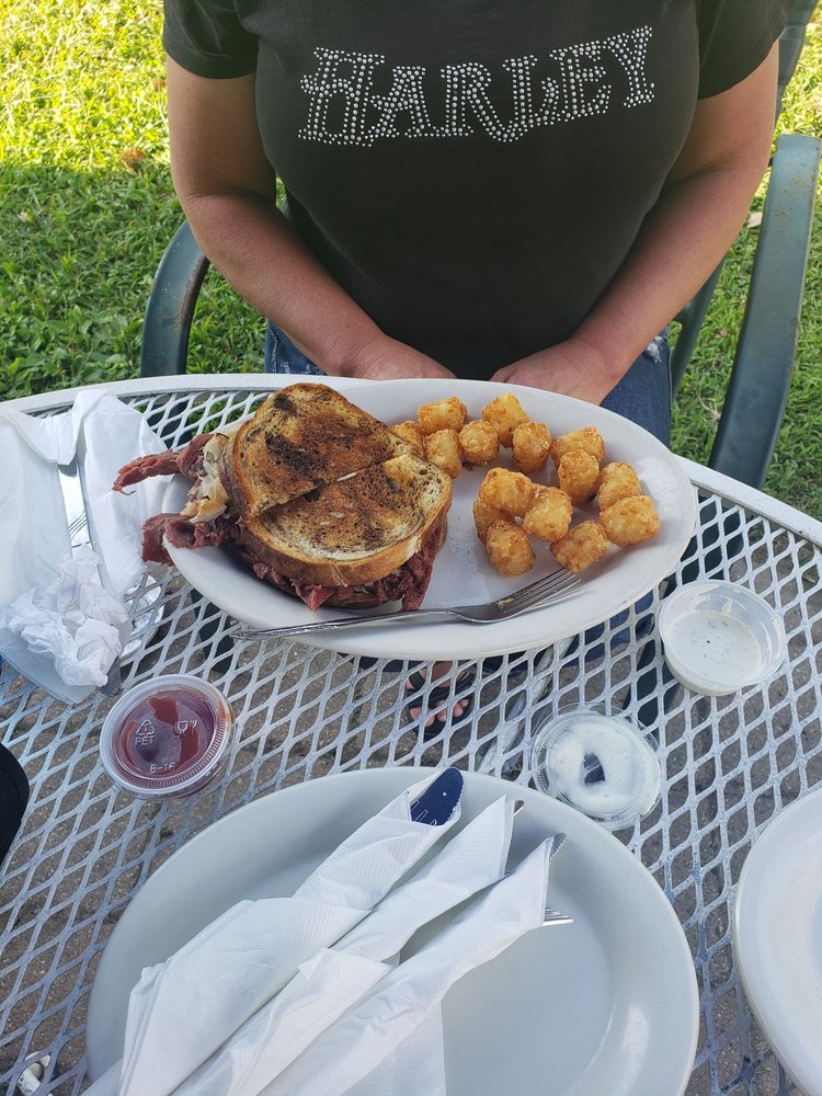 MITCHELL’S Updated August 2024 18 Photos 107 B St, Leland, Iowa