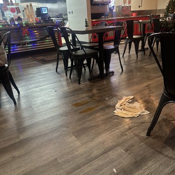 The Chicken Shack - The spill that didn't get cleaned up till after we left no sign to inform customers to watch your step - Burgers Near Me - Fresno, California