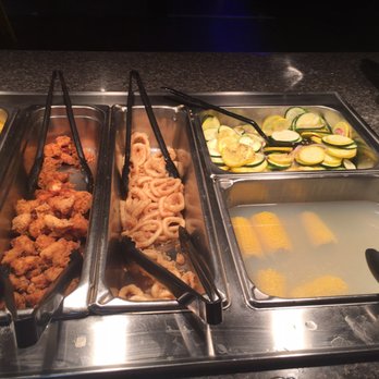 Captain Jim's Seafood Buffet - Corn on cob, squash, squid, chicken - Seafood Near Me - Pigeon Forge, Tennessee