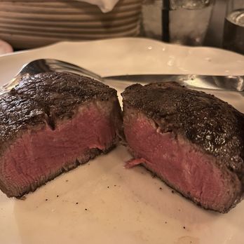 Bavette's - Filet mignon- medium - Steakhouses Near Me - Las Vegas, Nevada