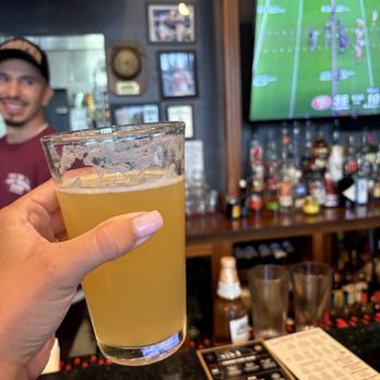 The Last Round Tavern - Great vibes - Pizza Near Me - San Jose, California