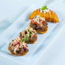 Tostones Montados