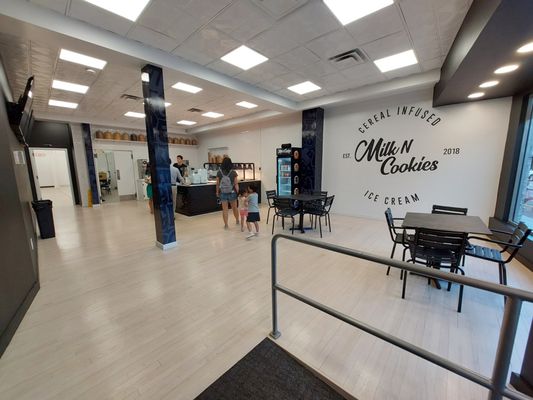 Milk N Cookies by null