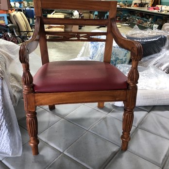Bob Arkus Custom Upholstery - My vintage chair - Furniture Reupholstery Near Me - Honolulu, Hawaii Bob Arkus Custom Upholstery - My vintage chair - Furniture Reupholstery Near Me - Honolulu, Hawaii