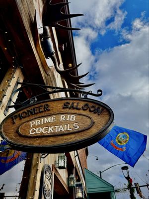 Pioneer Saloon by null