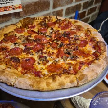 Parry's Pizzeria & Taphouse - New York pizza with pepperoni, bacon, mushroom - Pizza Near Me - Fort Worth, Texas Parry's Pizzeria & Taphouse - New York pizza with pepperoni, bacon, mushroom - Pizza Near Me - Fort Worth, Texas