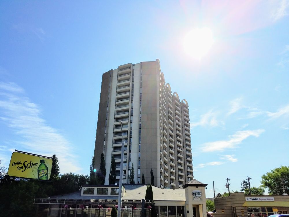 STRATHCONA HOUSE Updated October 2024 11 Photos 10883