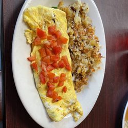 Debbies Restaurant - Ham Omelette with tomato and hash browns